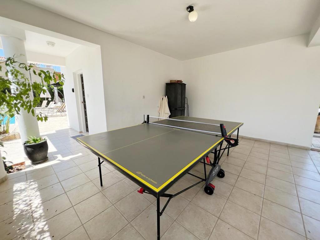Villa Tamara With Private Pool Пея Екстериор снимка